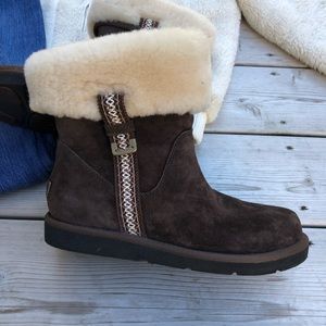 UGG Metro Tas Espresso Boots NWOT 9M